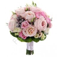 Bouquet of garden roses