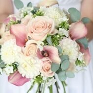 Bridal bouquet with roses and callas