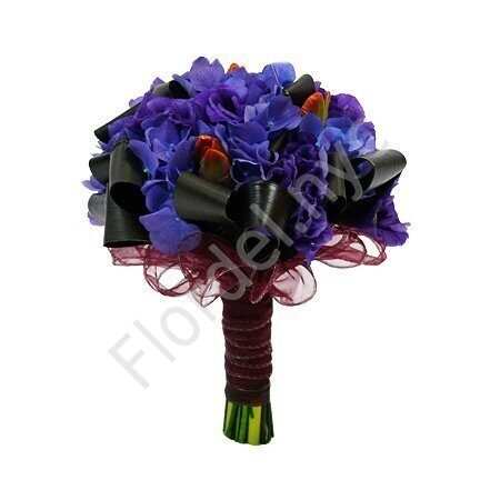 Dark hydrangea bouquet