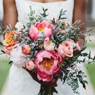 Bridal bouquet with peonies and roses of David Austin